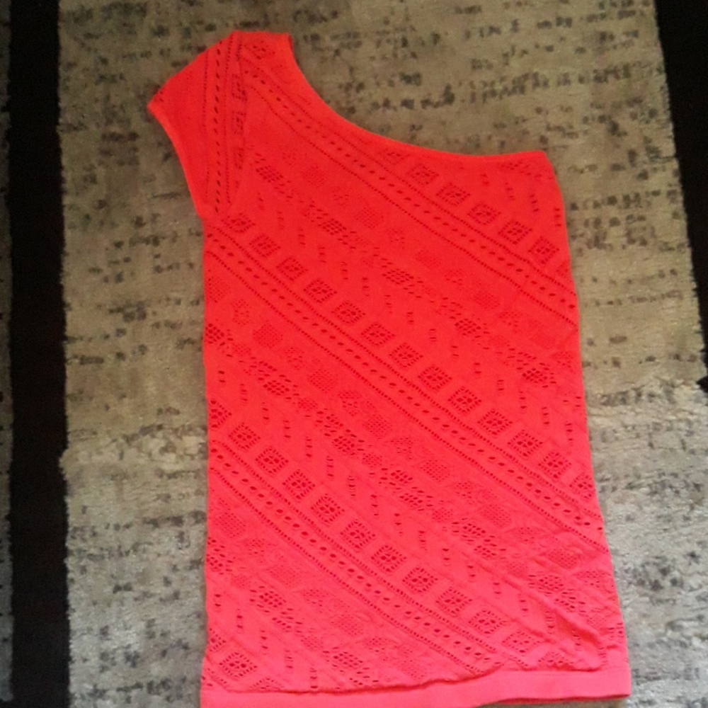 Bebe top size small